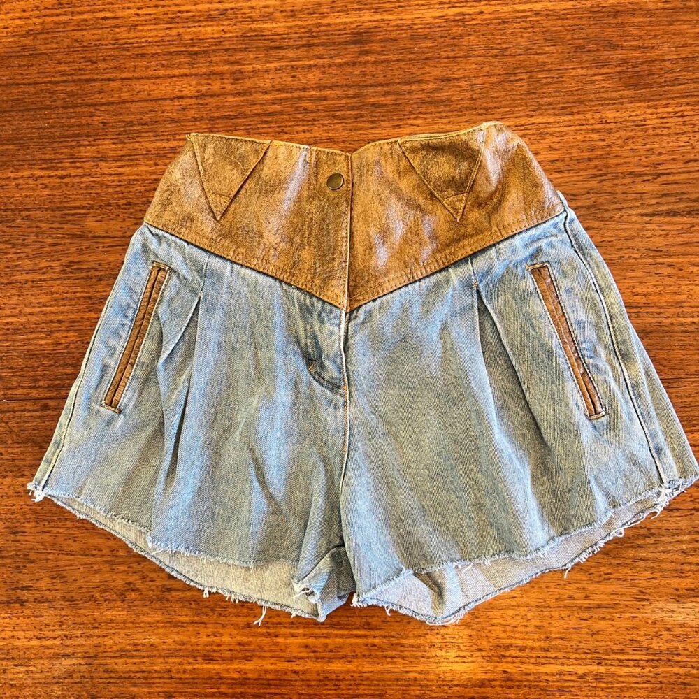 Vintage Leather High Waisted W Pleats Denim Short Cut Offs - Picture 1 of 7